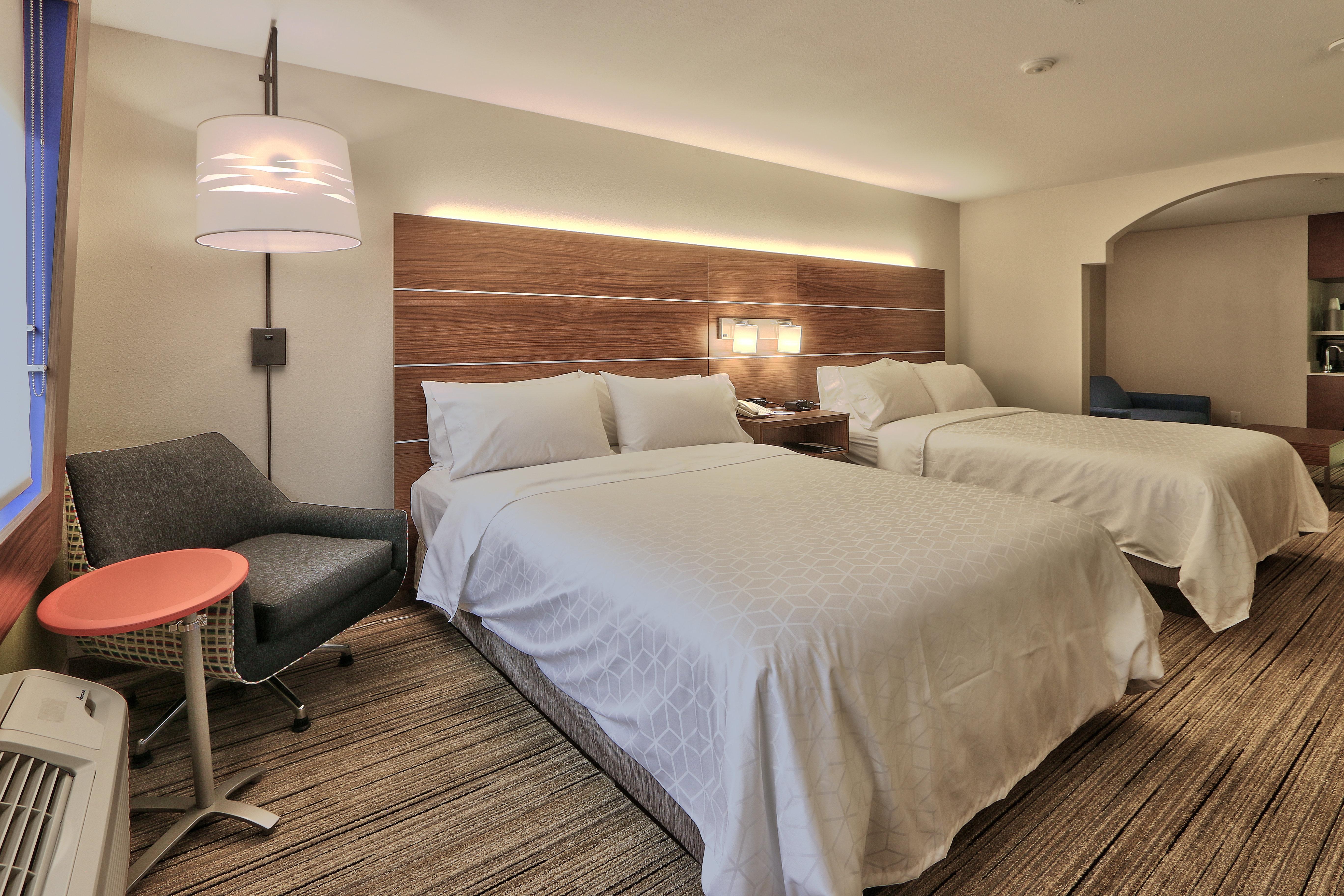 Holiday Inn Express & Suites Portales By Ihg Exterior foto